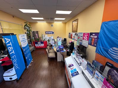 鸿达电讯 Fremont 门店内部环境 - AT&T T-Mobile Xfinity 等运营商授权代理柜台